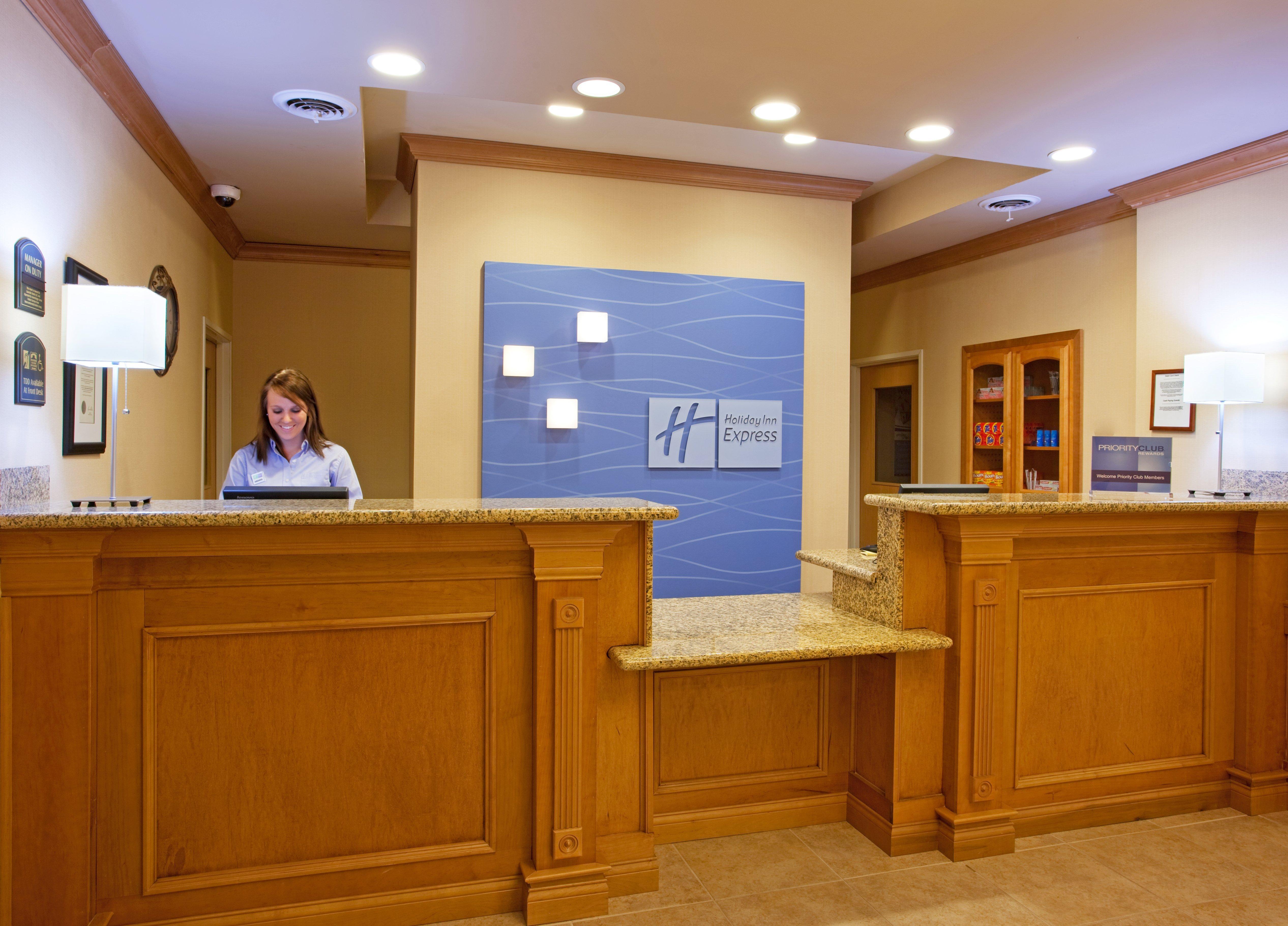 Holiday Inn Express Hotel & Suites Chesterfield - Selfridge Area By Ihg Exteriör bild